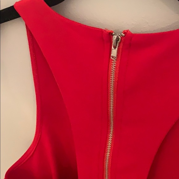 Red dress with cutouts in the back - Picture 3 of 5